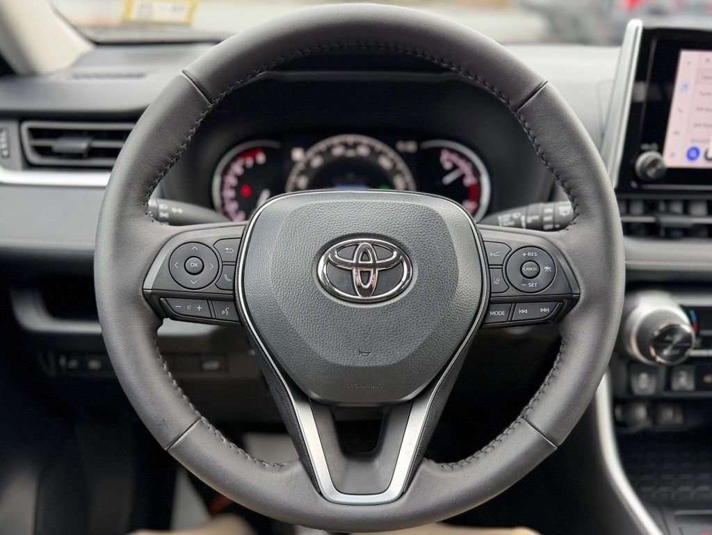 Used 2024 Toyota RAV4 XLE w/ Convenience Package image 11