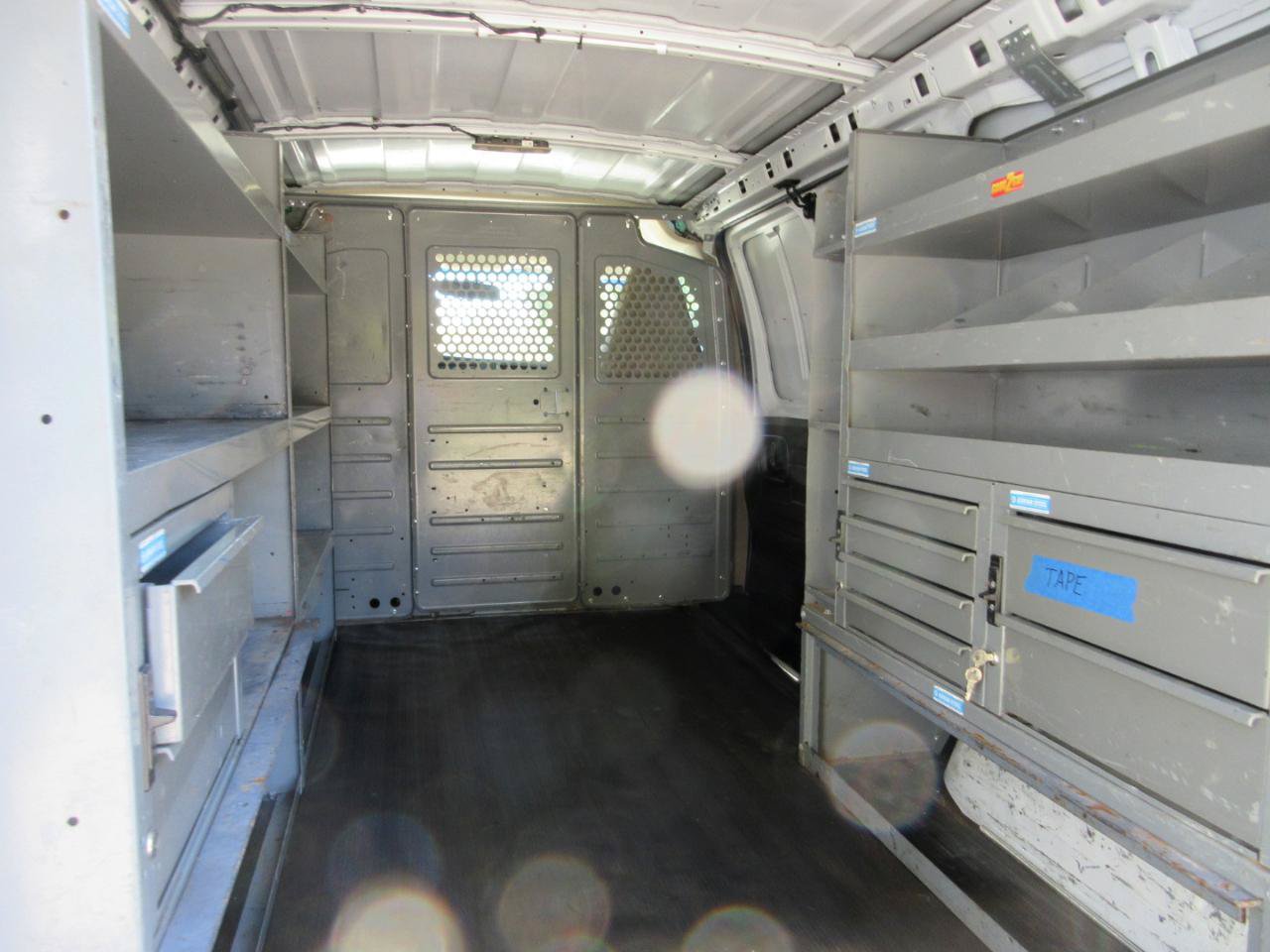 Used 2017 Chevrolet Express 3500 RWD image 23