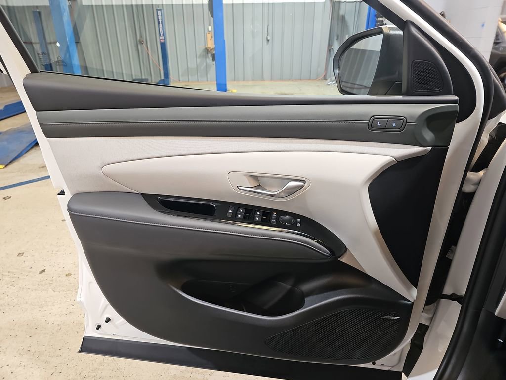 New 2026 Hyundai Tucson Limited image 28