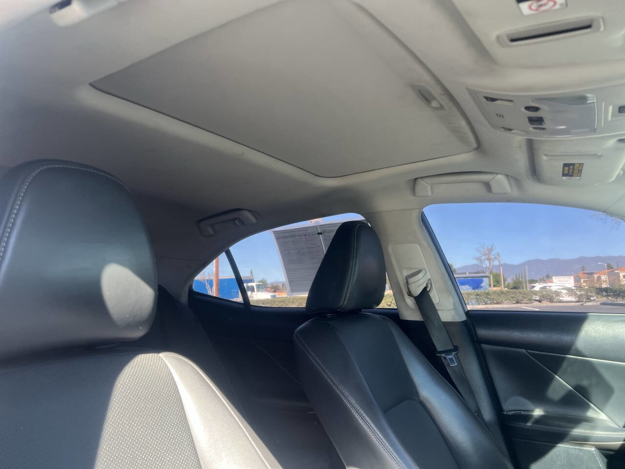 Used 2016 Lexus IS 200t image 9