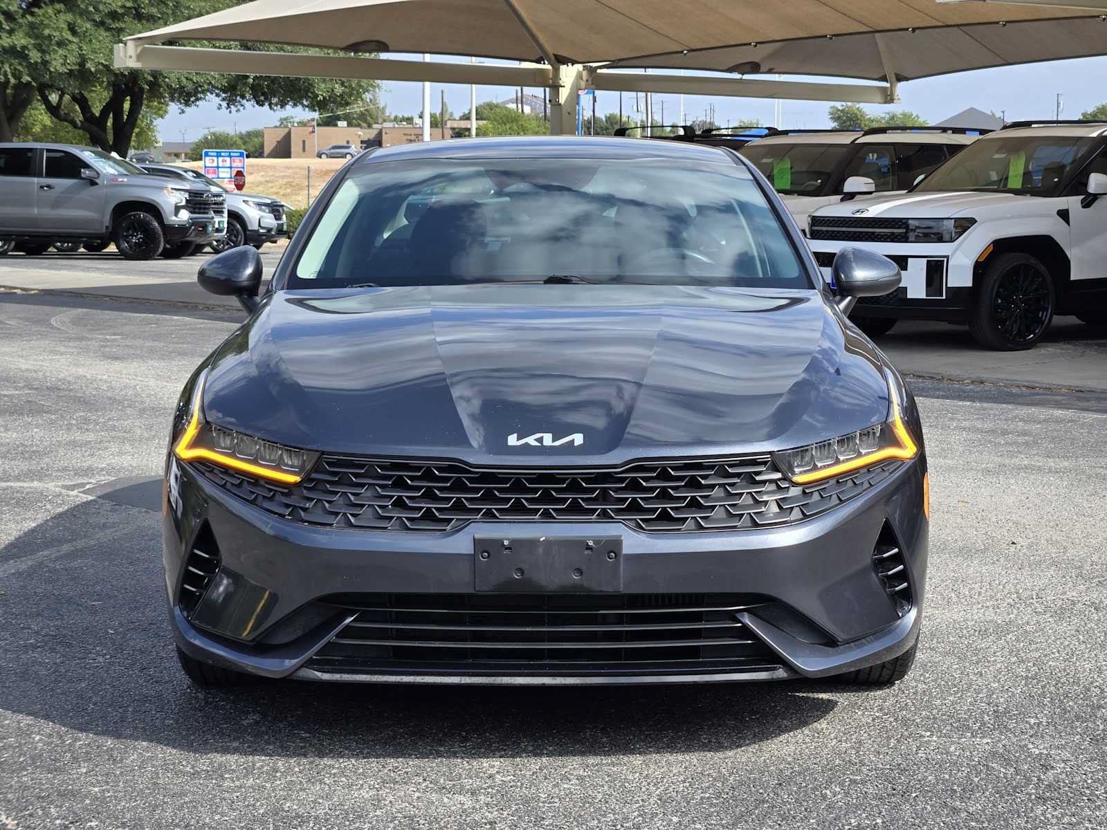Used 2022 Kia K5 LXS FWD image 2