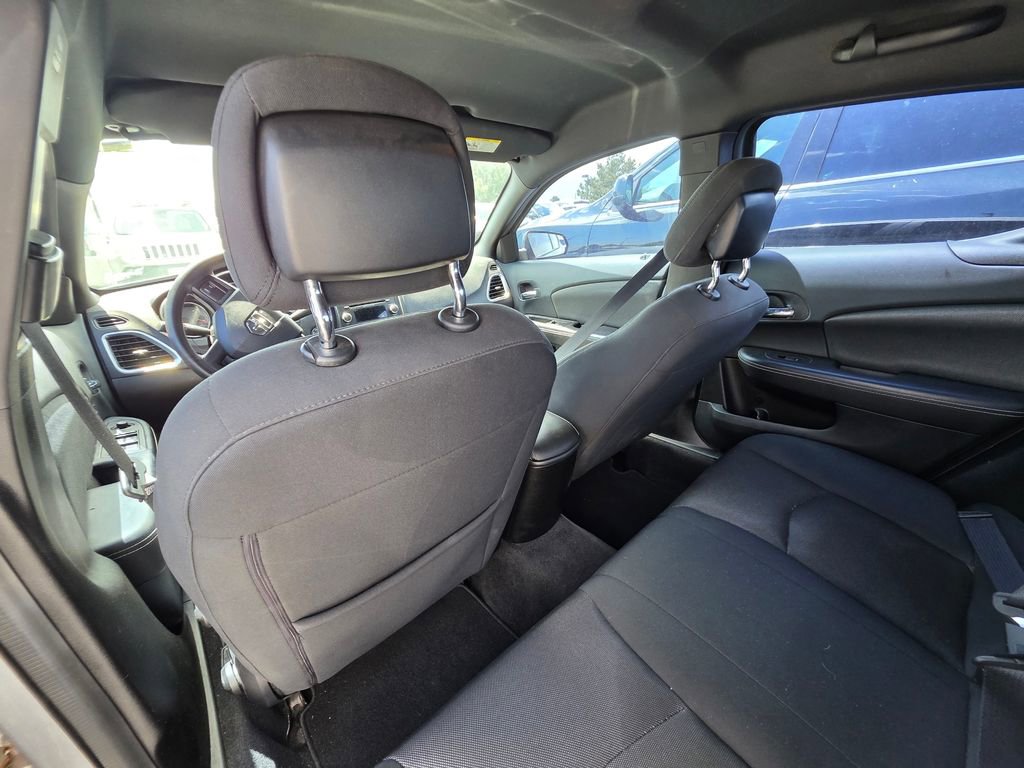 Used 2014 Dodge Avenger SE w/ Rallye Appearance Group FWD image 9