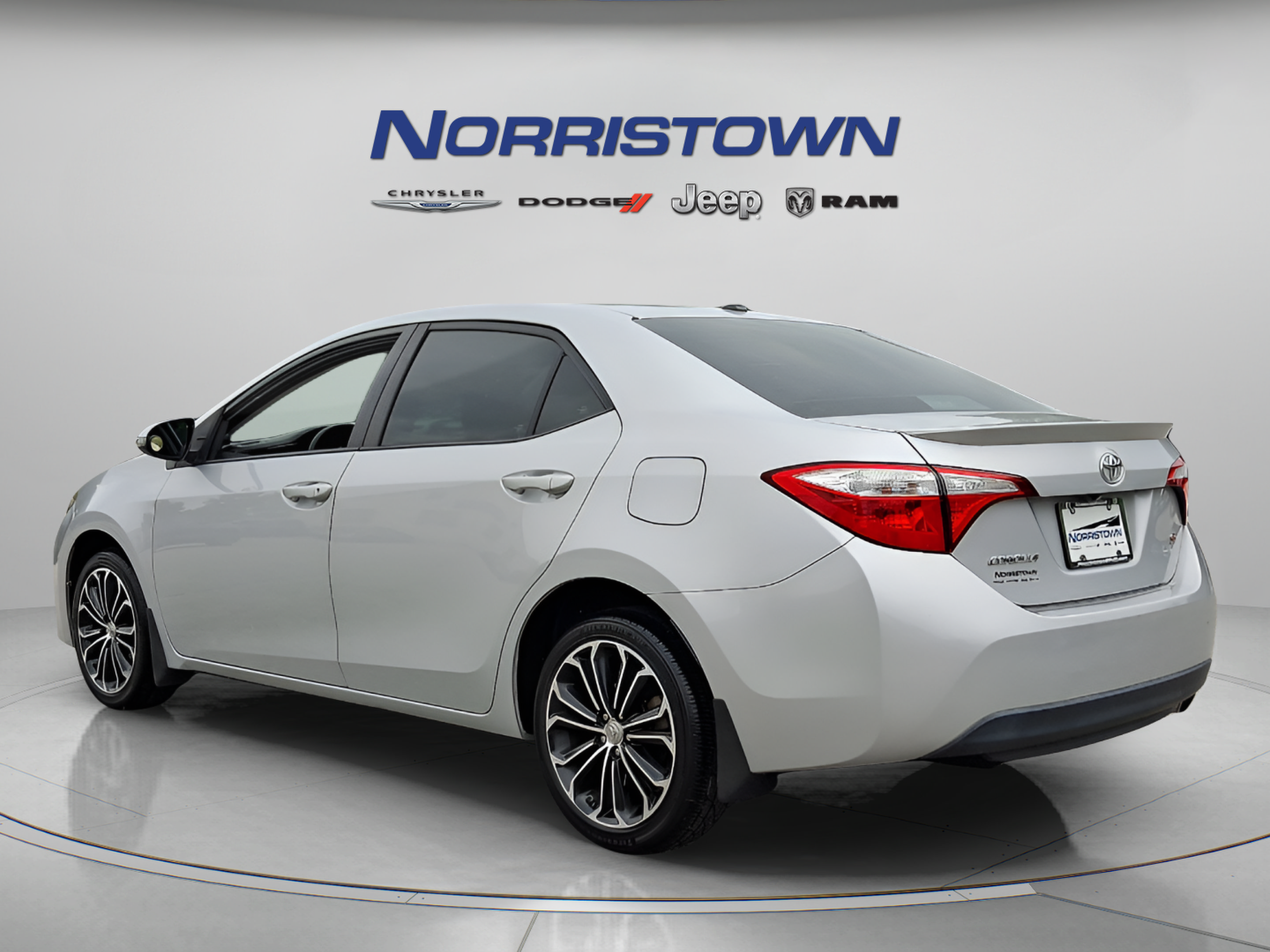 Used 2015 Toyota Corolla S FWD image 4