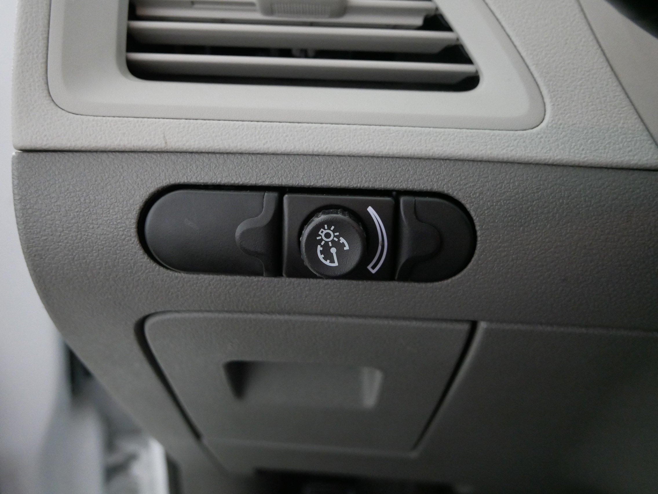 Used 2011 Chevrolet Malibu LS FWD image 26