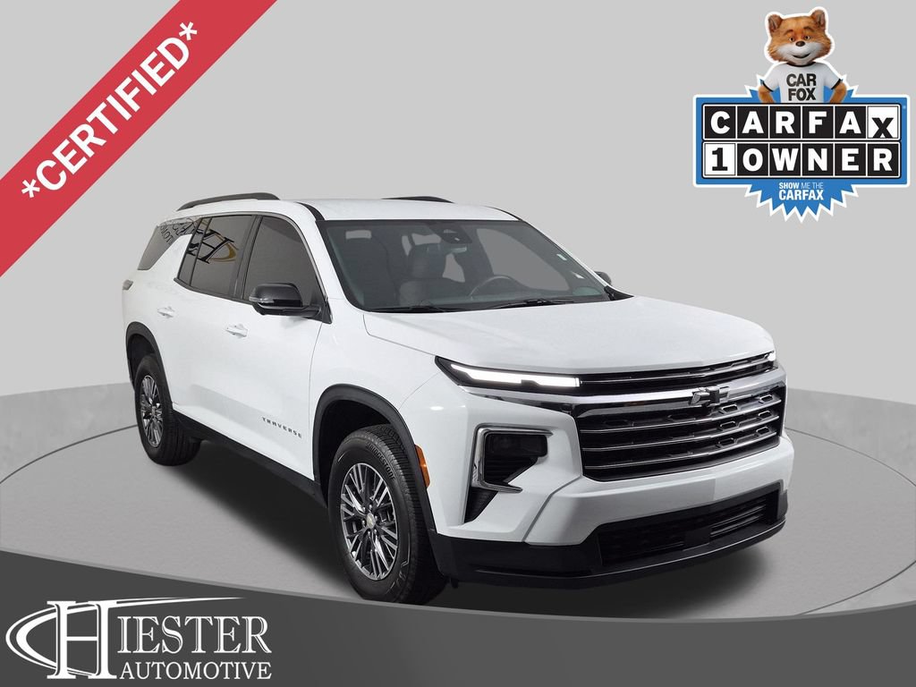 Used 2025 Chevrolet Traverse LT w/ Driver Confidence Package FWD image 1