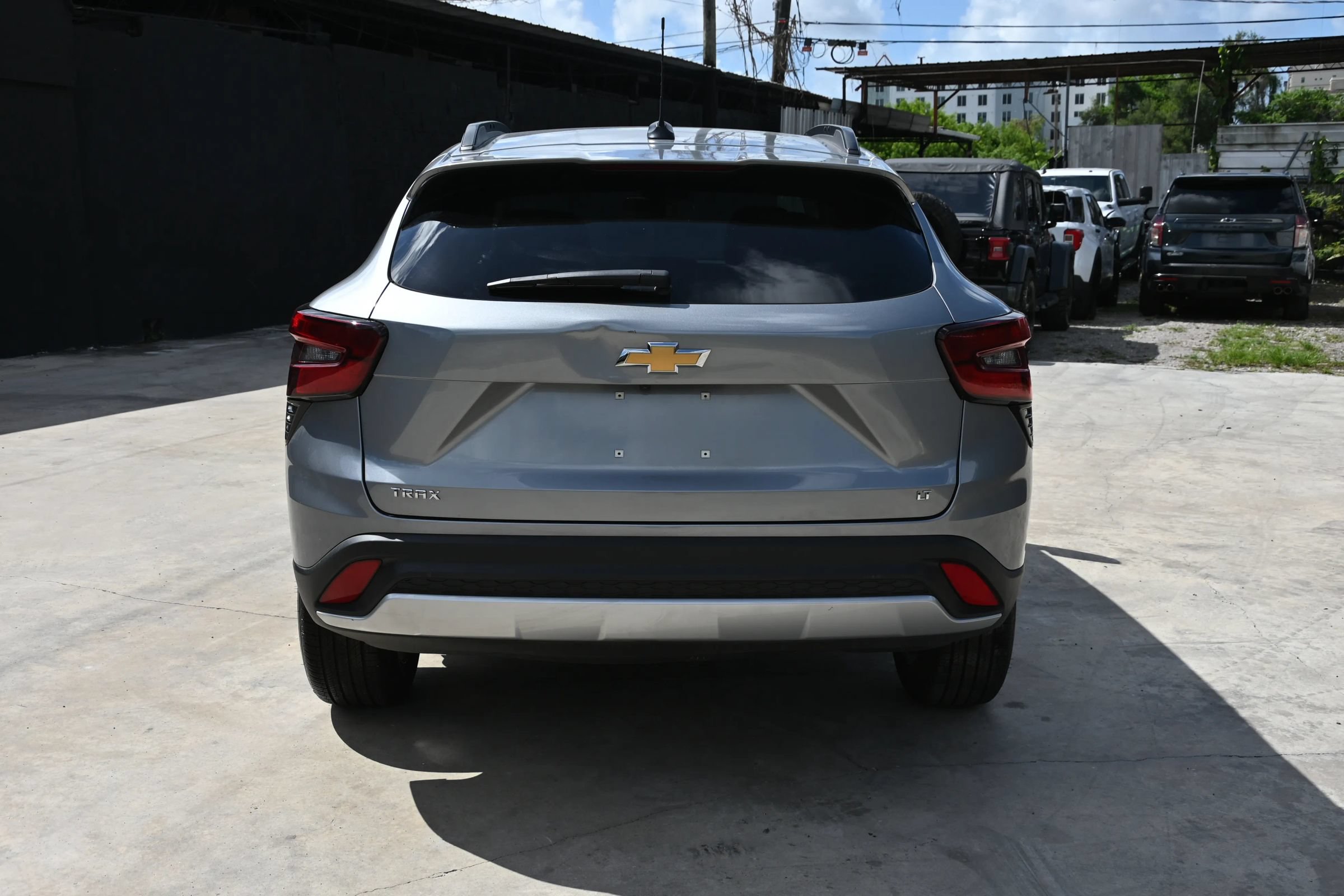 Used 2026 Chevrolet Trax LT FWD image 4