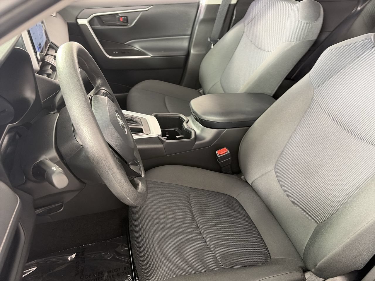 Used 2025 Toyota RAV4 LE AWD/4WD image 18