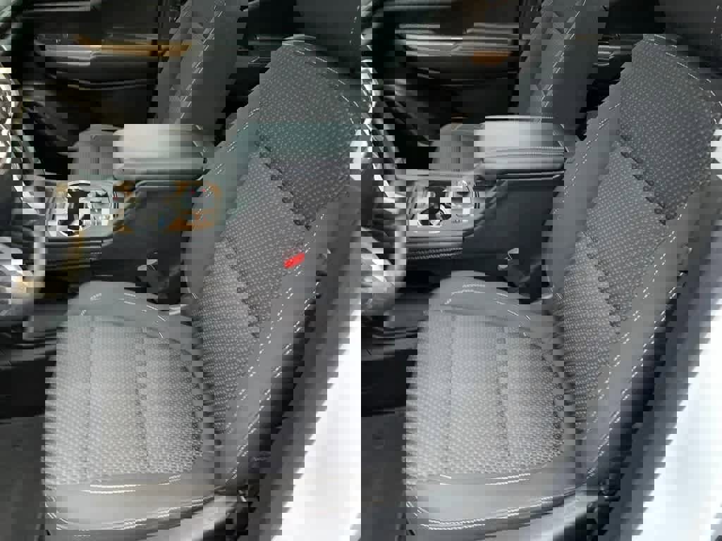 Certified 2023 GMC Acadia SLE w/ Driver Convenience Package image 17