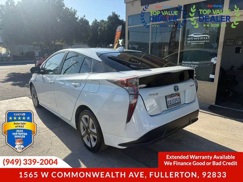 Used 2017 Toyota Prius Four Touring FWD image 5