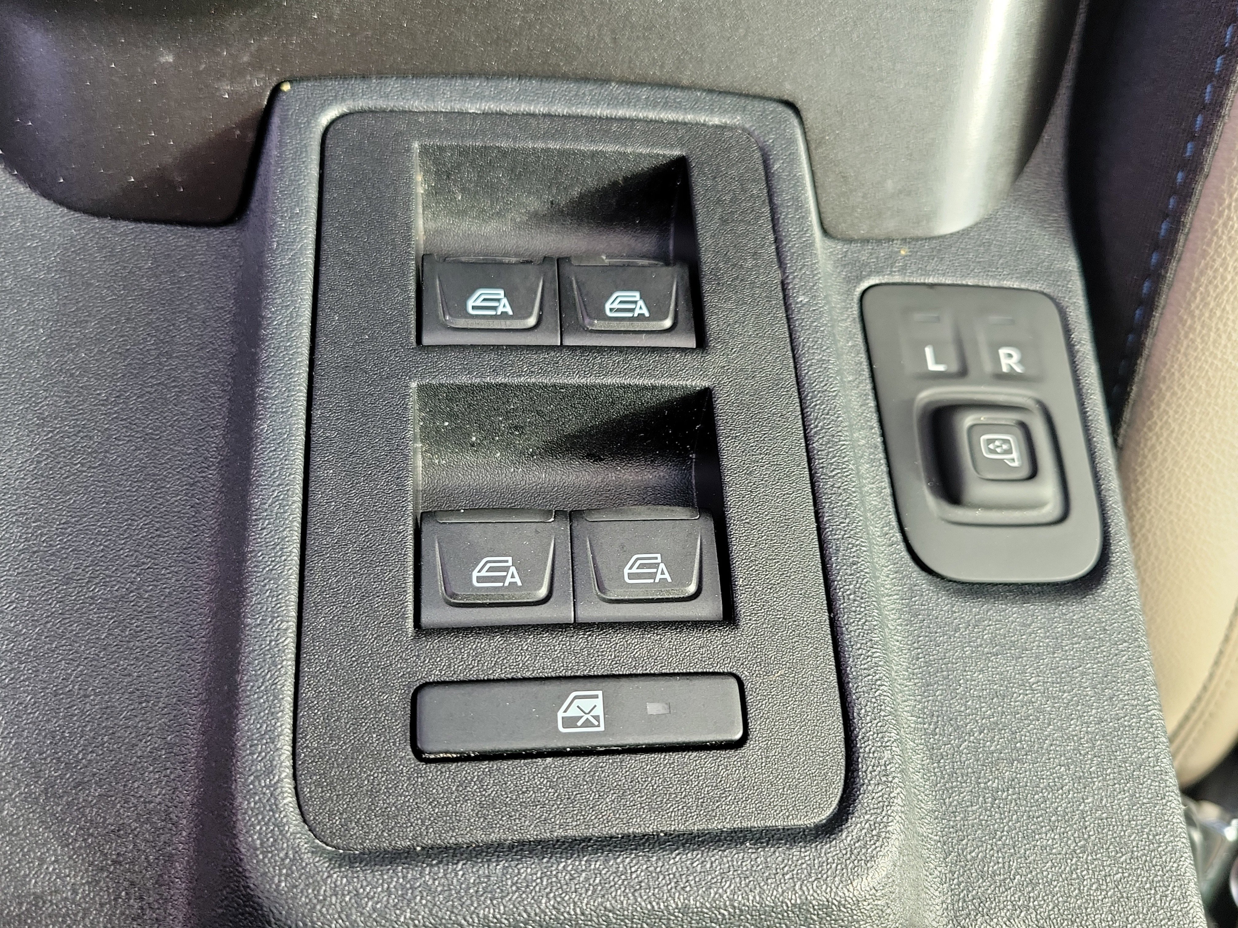 Certified 2022 Ford Bronco Wildtrak image 19