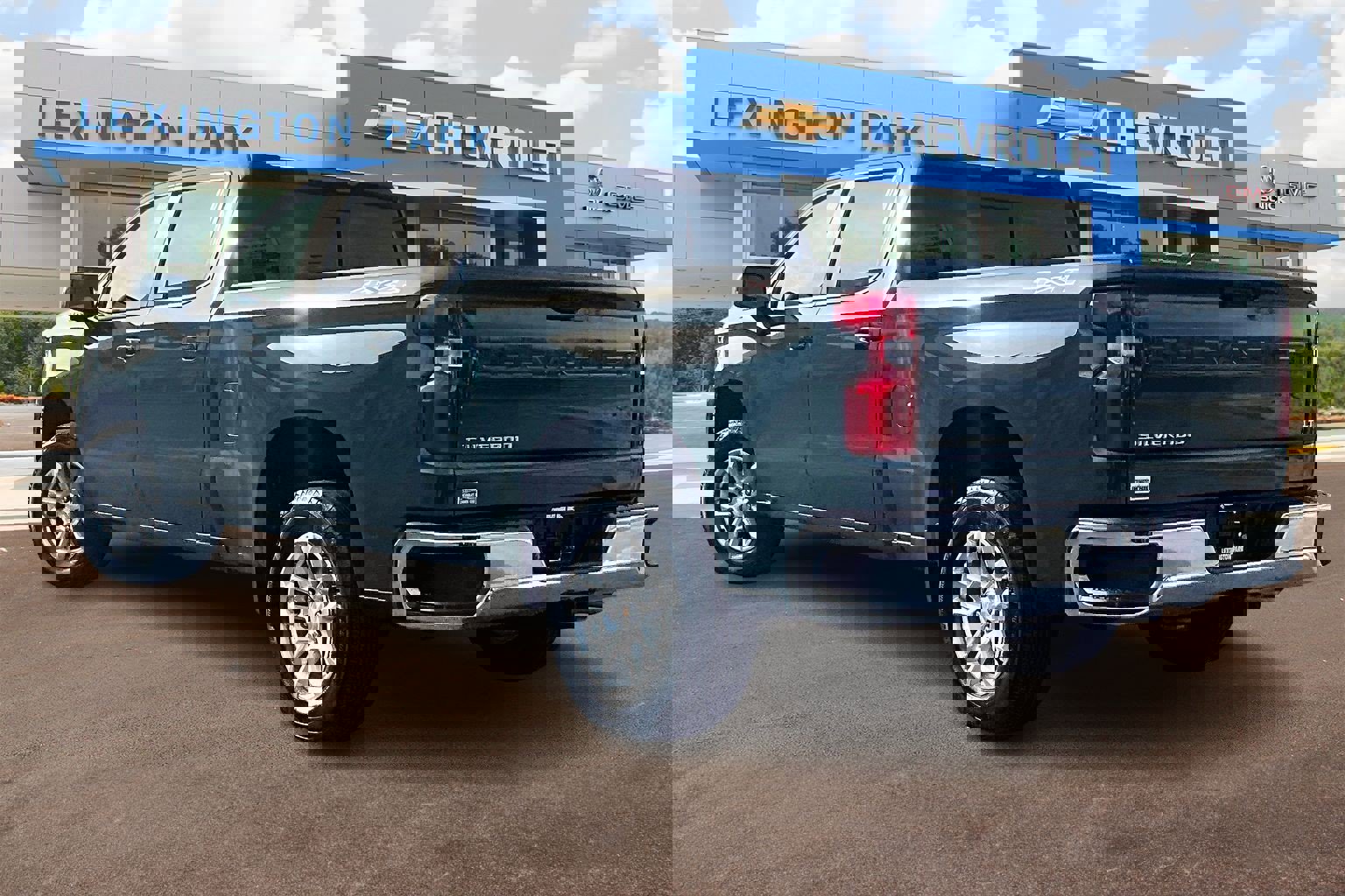 Used 2025 Chevrolet Silverado 1500 LT w/ Leather Package video 2