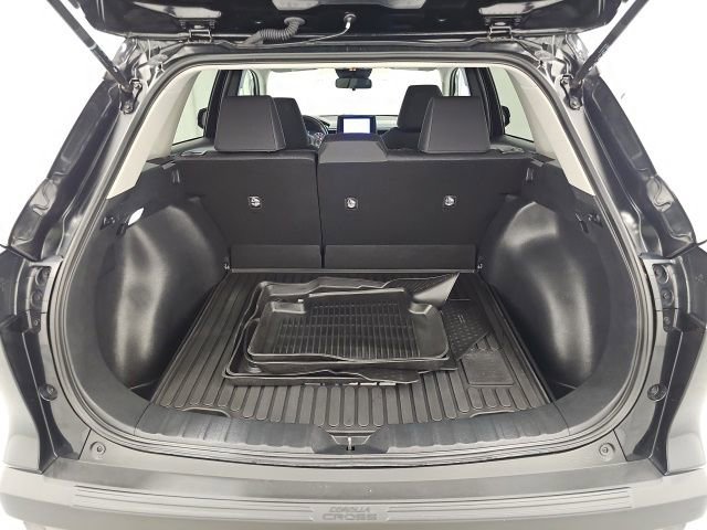 Certified 2023 Toyota Corolla Cross LE image 33