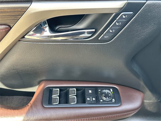 Used 2017 Lexus RX 450h AWD image 11