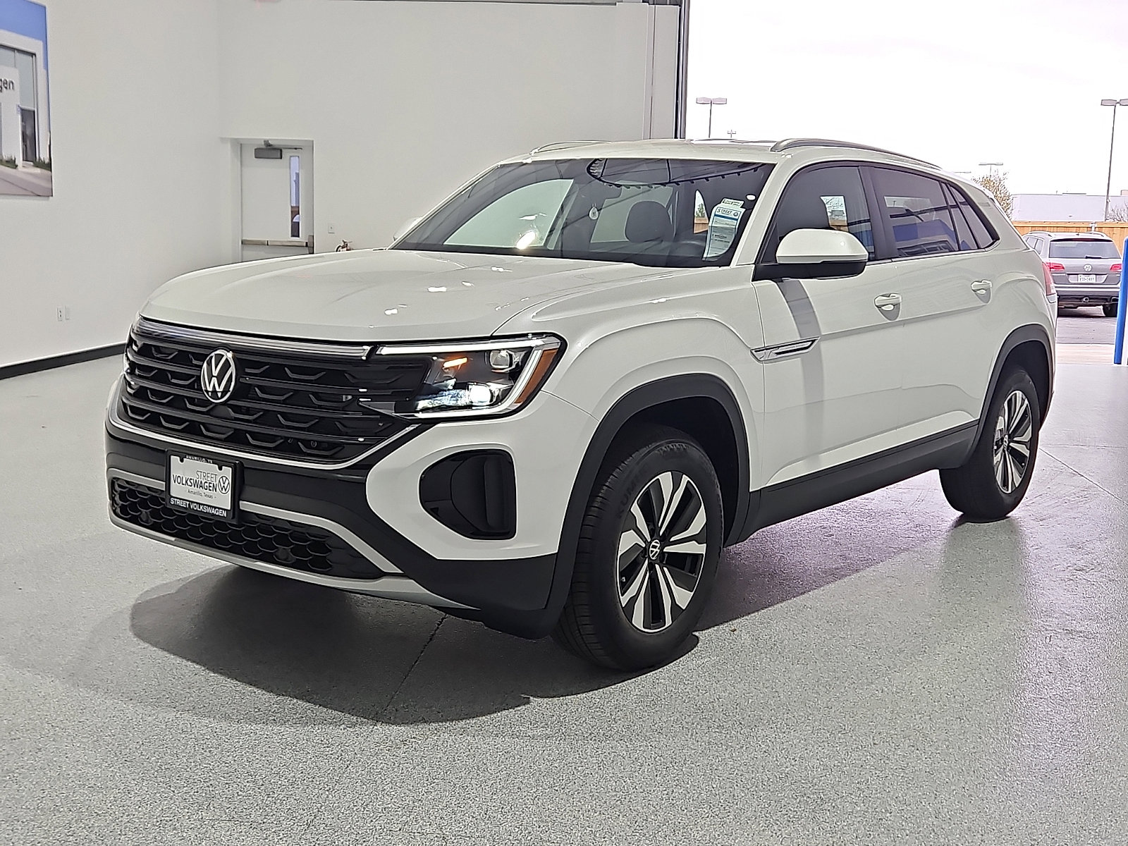New 2026 Volkswagen Atlas Cross Sport SE image 2