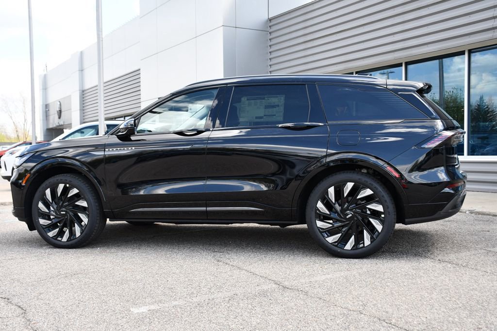 New 2026 Lincoln Nautilus Reserve w/ Jet Appearance Package AWD/4WD image 3