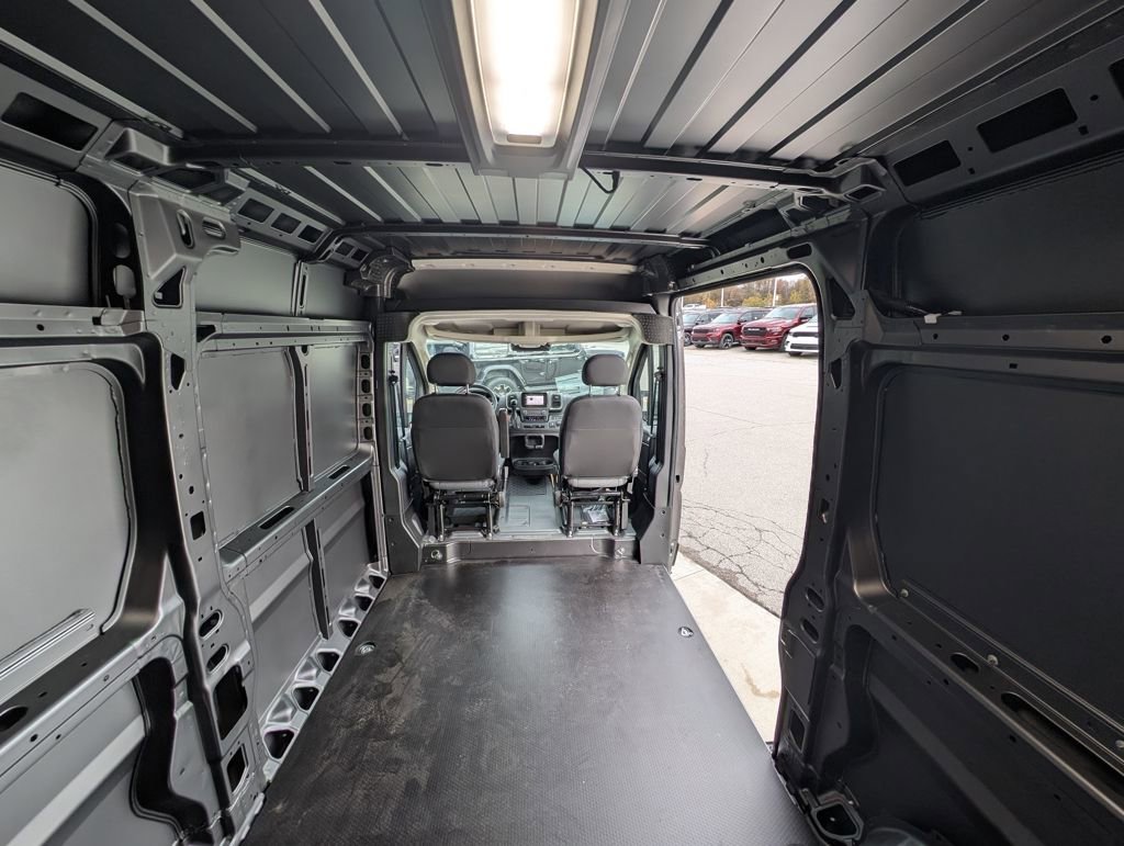New 2026 RAM ProMaster 1500 w/ Quick Order Package 22G SLT image 41