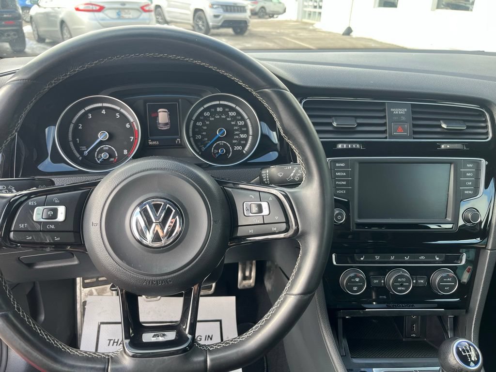 Used 2017 Volkswagen Golf R 4-Door AWD/4WD image 33