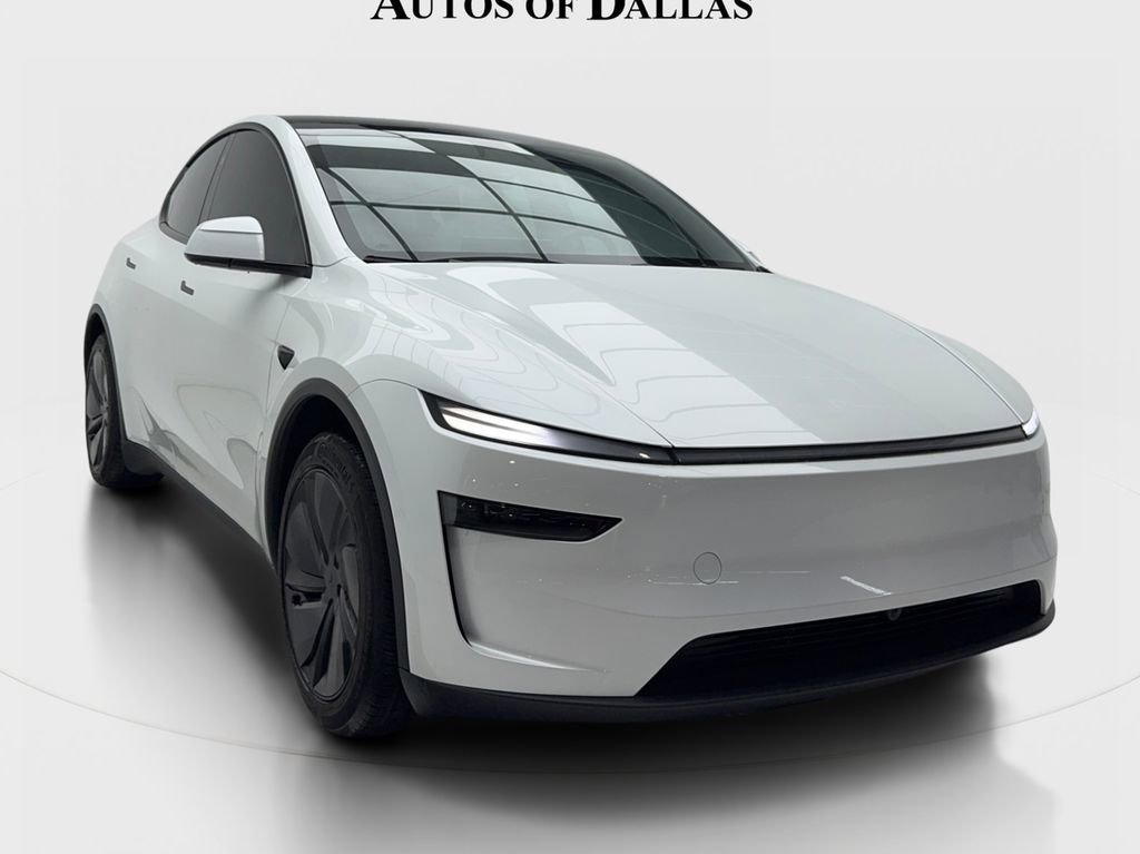 Used 2026 Tesla Model Y 2WD image 2