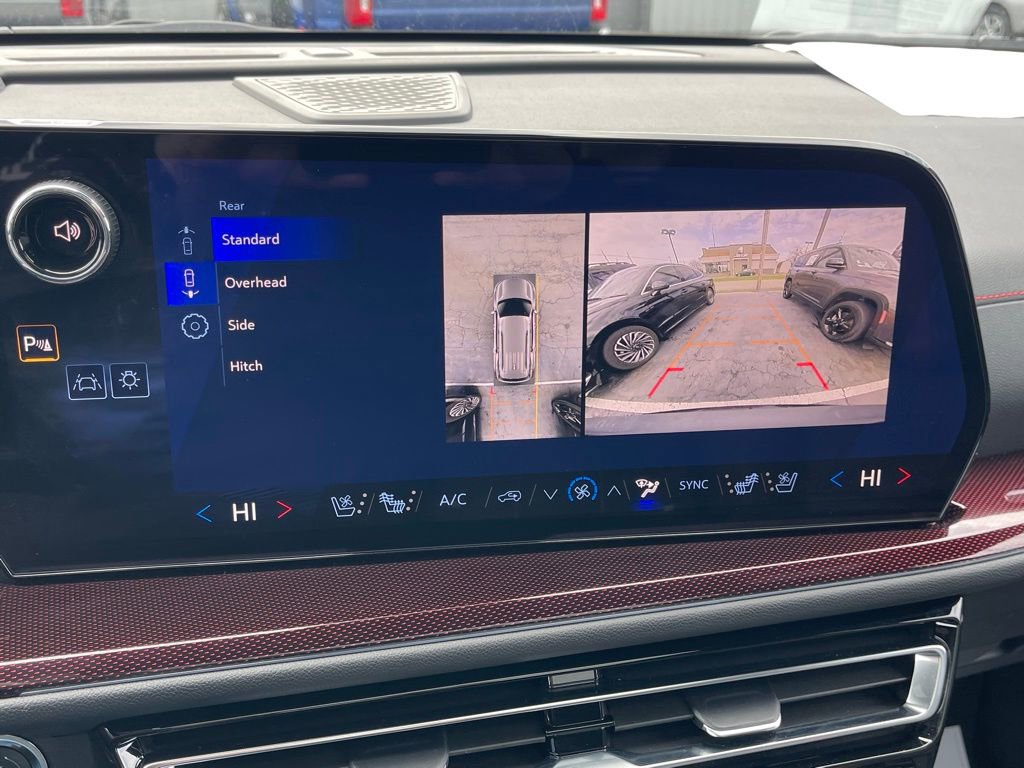 Used 2026 Chevrolet Traverse RS image 25