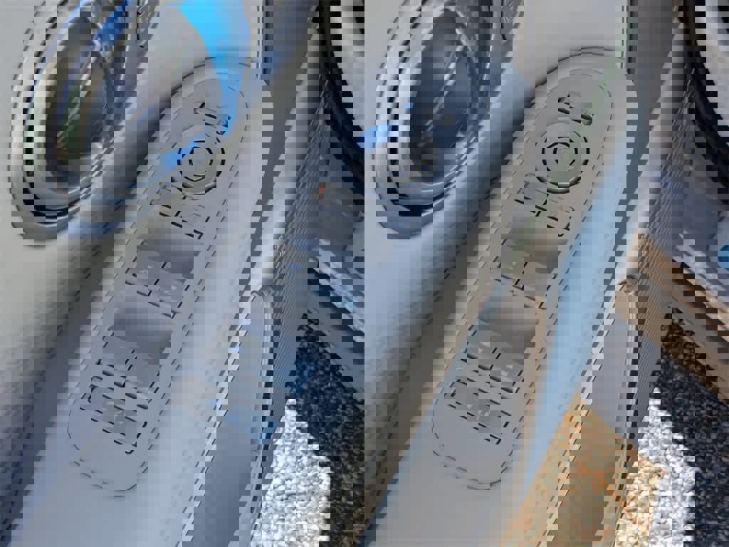 New 2026 Hyundai Ioniq 9 Limited image 17