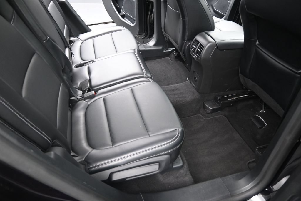 Used 2025 Ford Escape Platinum AWD/4WD image 18