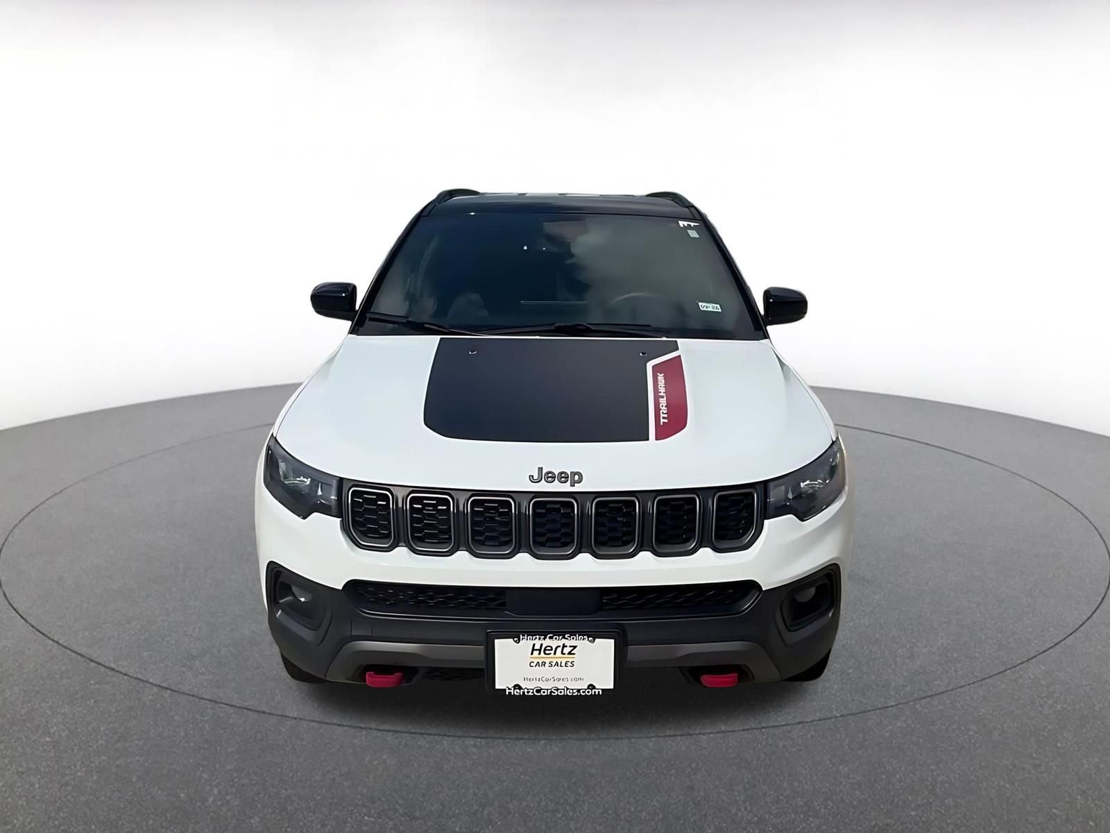 Used 2025 Jeep Compass Trailhawk AWD/4WD image 4