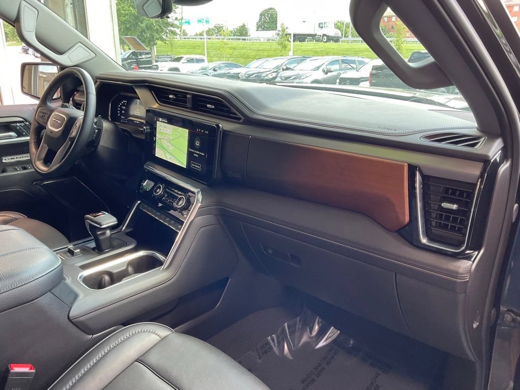 Used 2024 GMC Sierra 1500 Denali w/ Denali Reserve Package AWD/4WD image 19