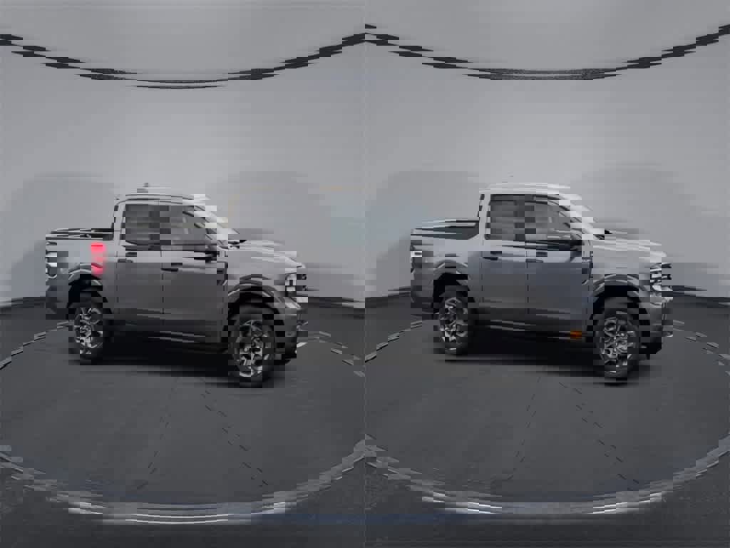 New 2025 Ford Maverick XLT image 9