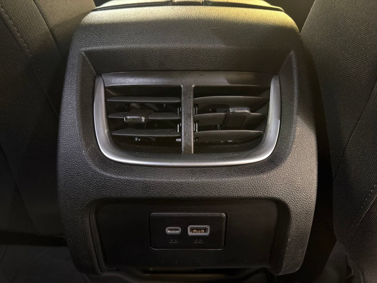 Used 2020 Chevrolet Blazer LT FWD image 18