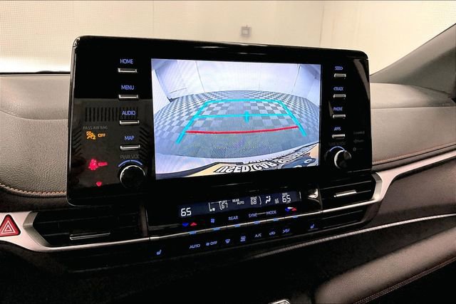 Used 2022 Toyota Sienna XSE image 27