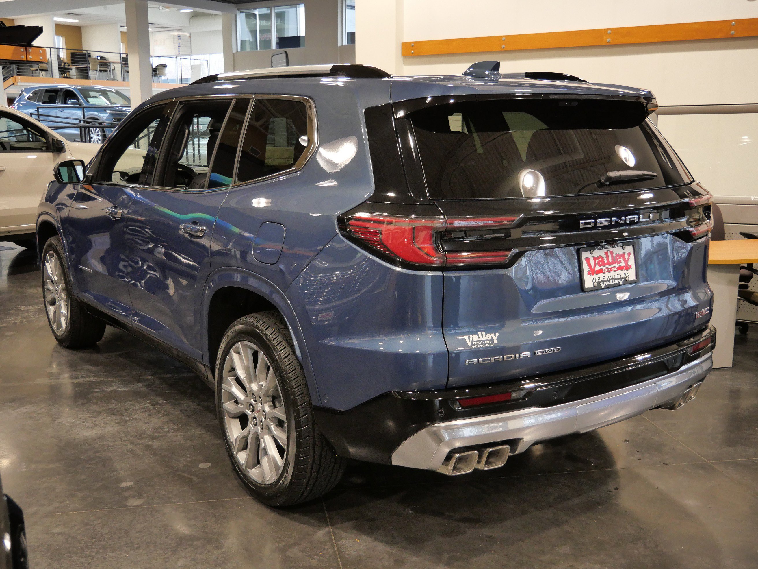 New 2026 GMC Acadia Denali w/ Super Cruise Package image 2