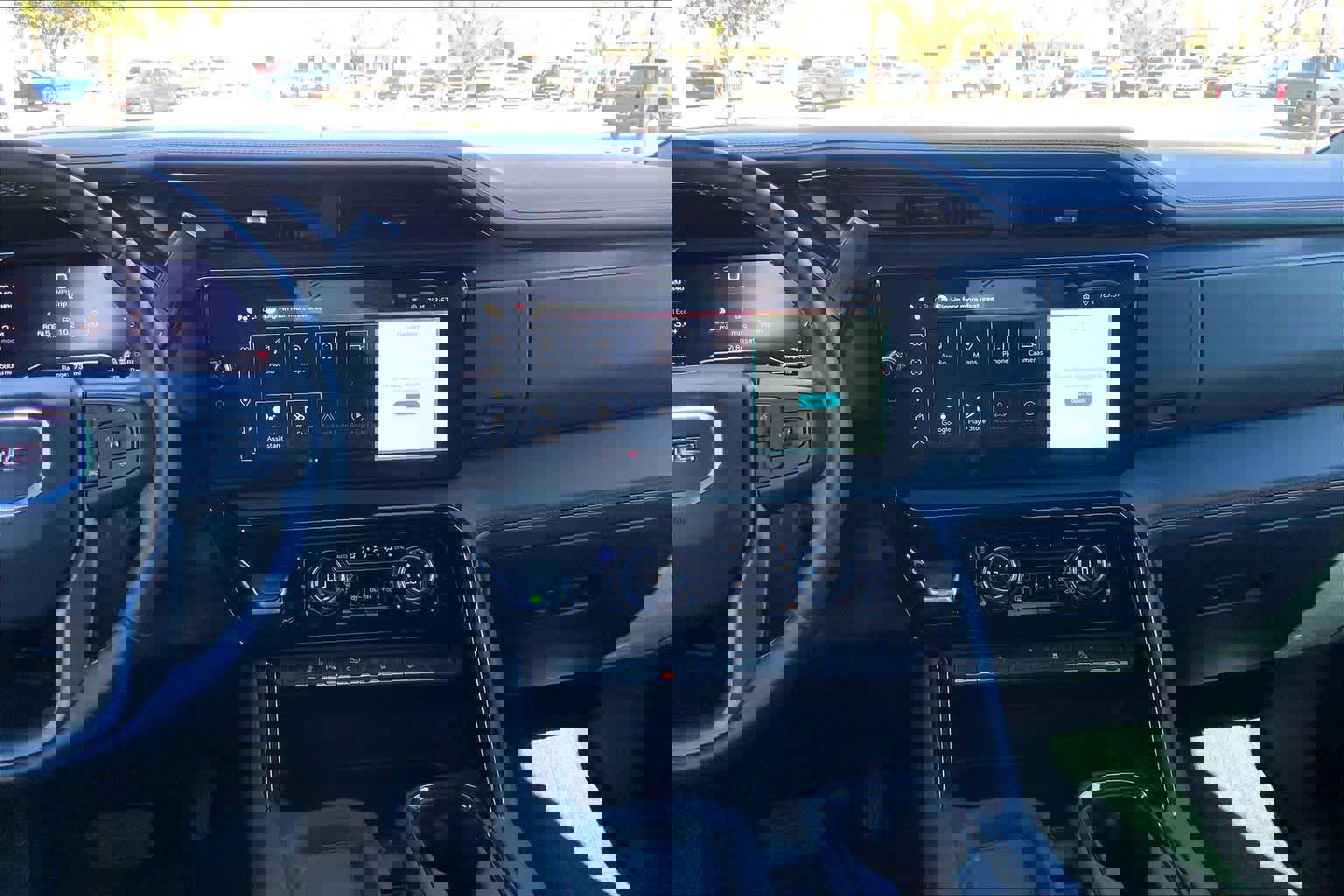 Used 2025 GMC Sierra 2500 AT4 w/ AT4 Premium Plus Package image 7