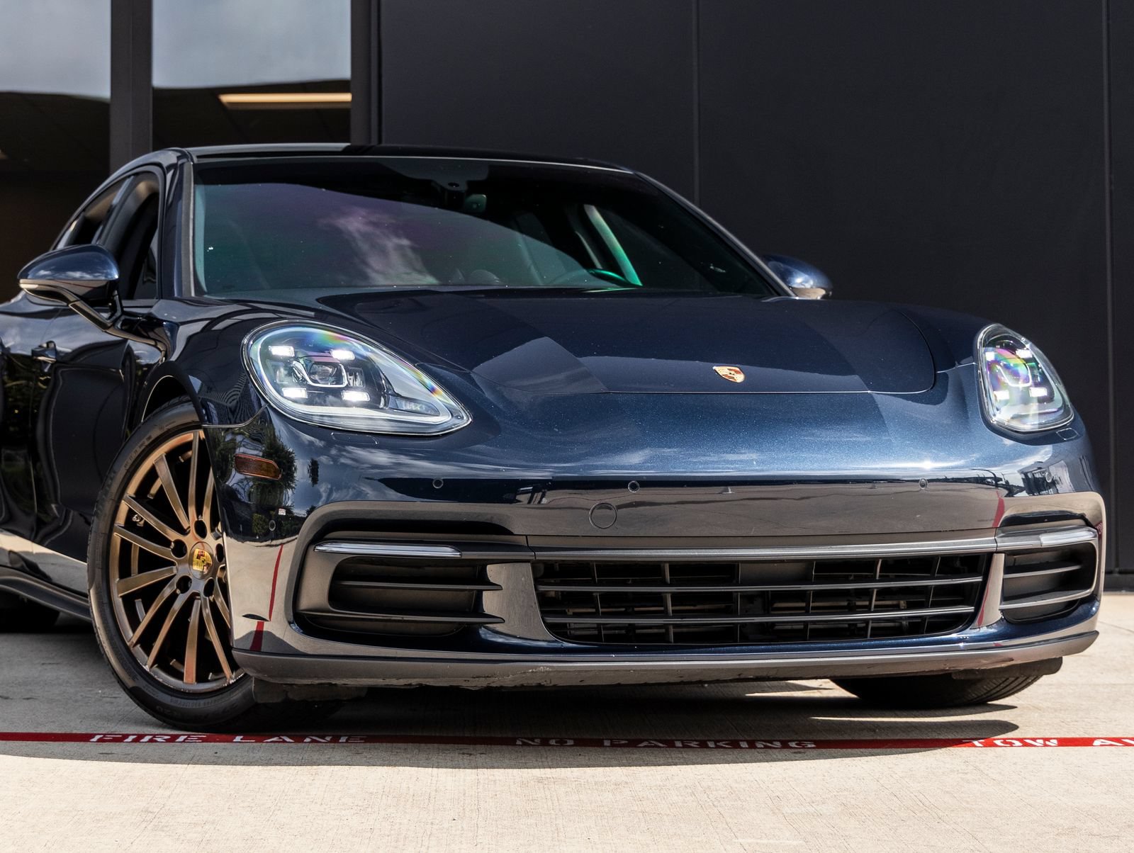 Certified 2018 Porsche Panamera 4 AWD/4WD image 9