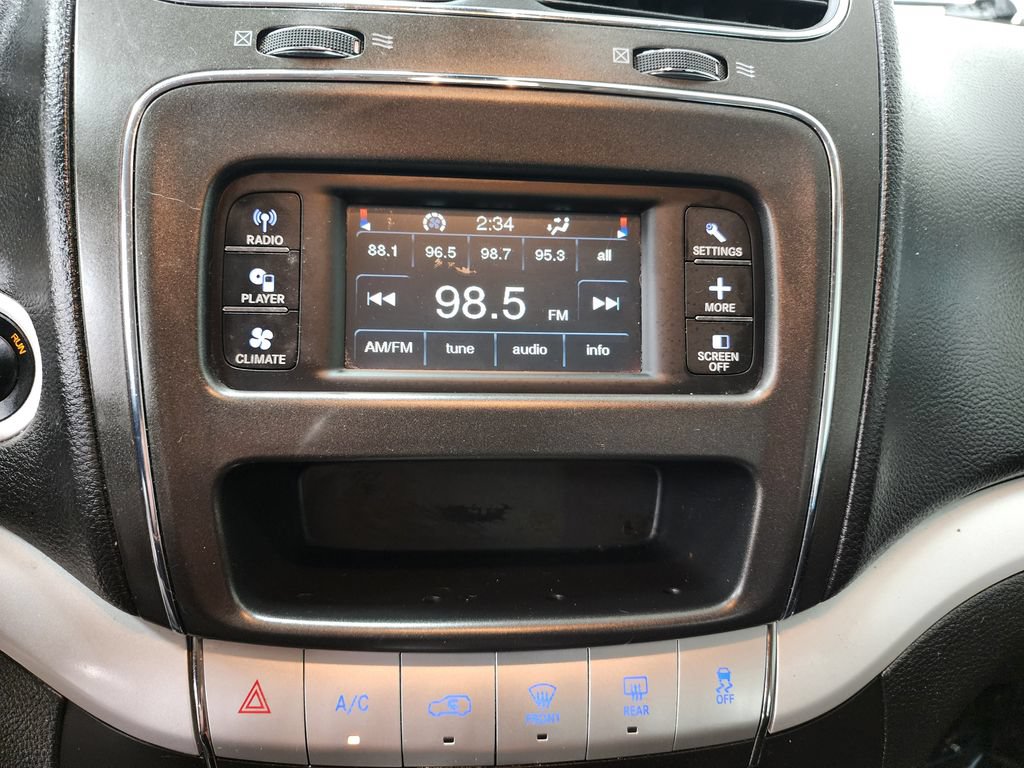 Used 2019 Dodge Journey SE FWD image 18