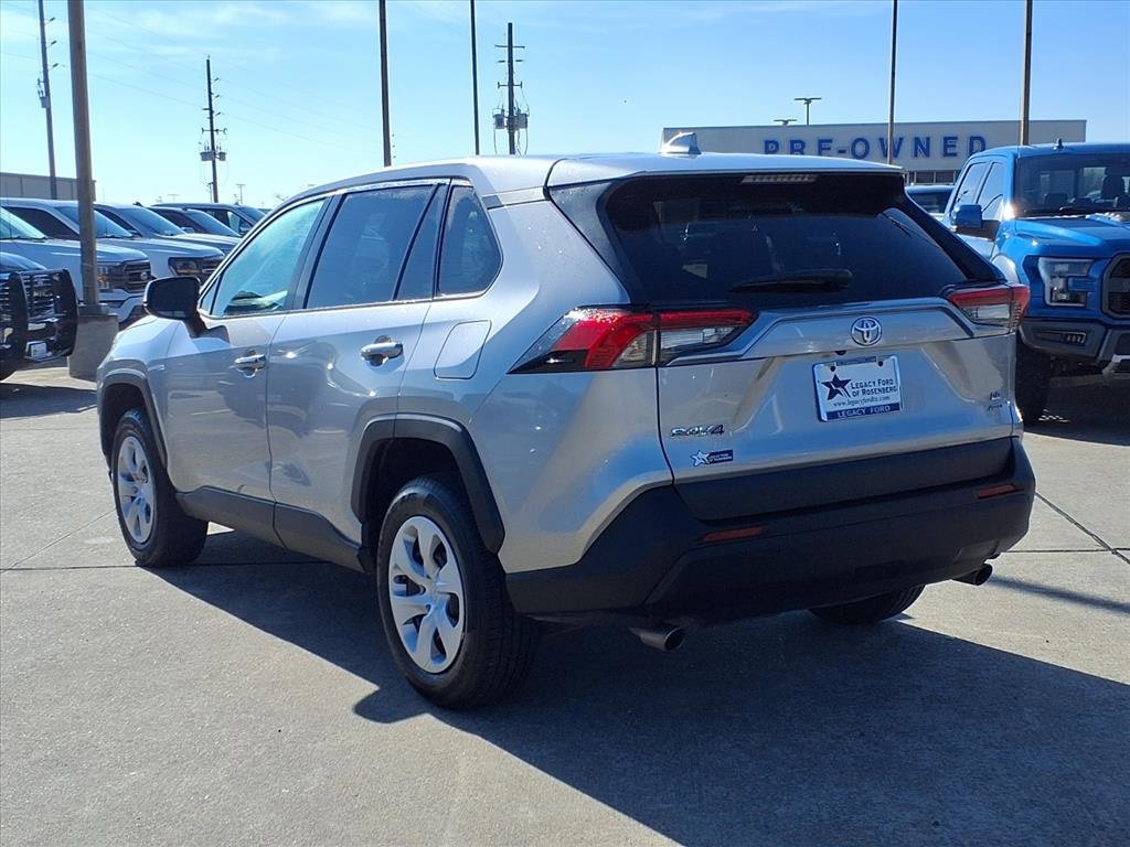 Used 2024 Toyota RAV4 LE image 4