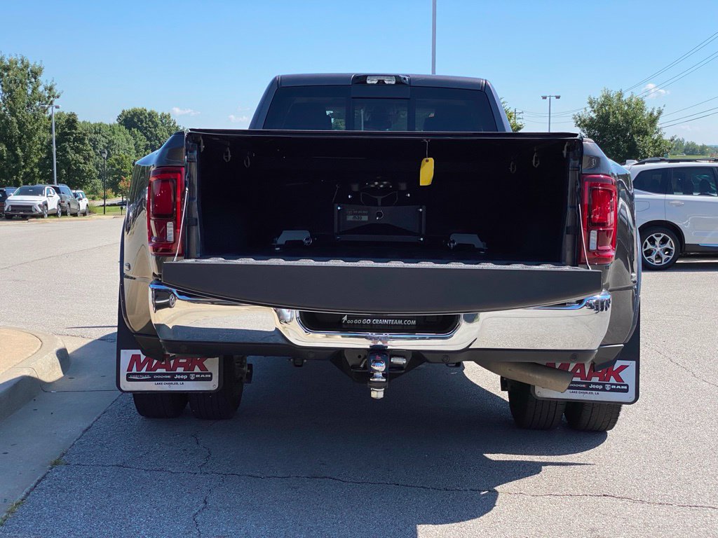 Used 2025 RAM 3500 Longhorn AWD/4WD image 7