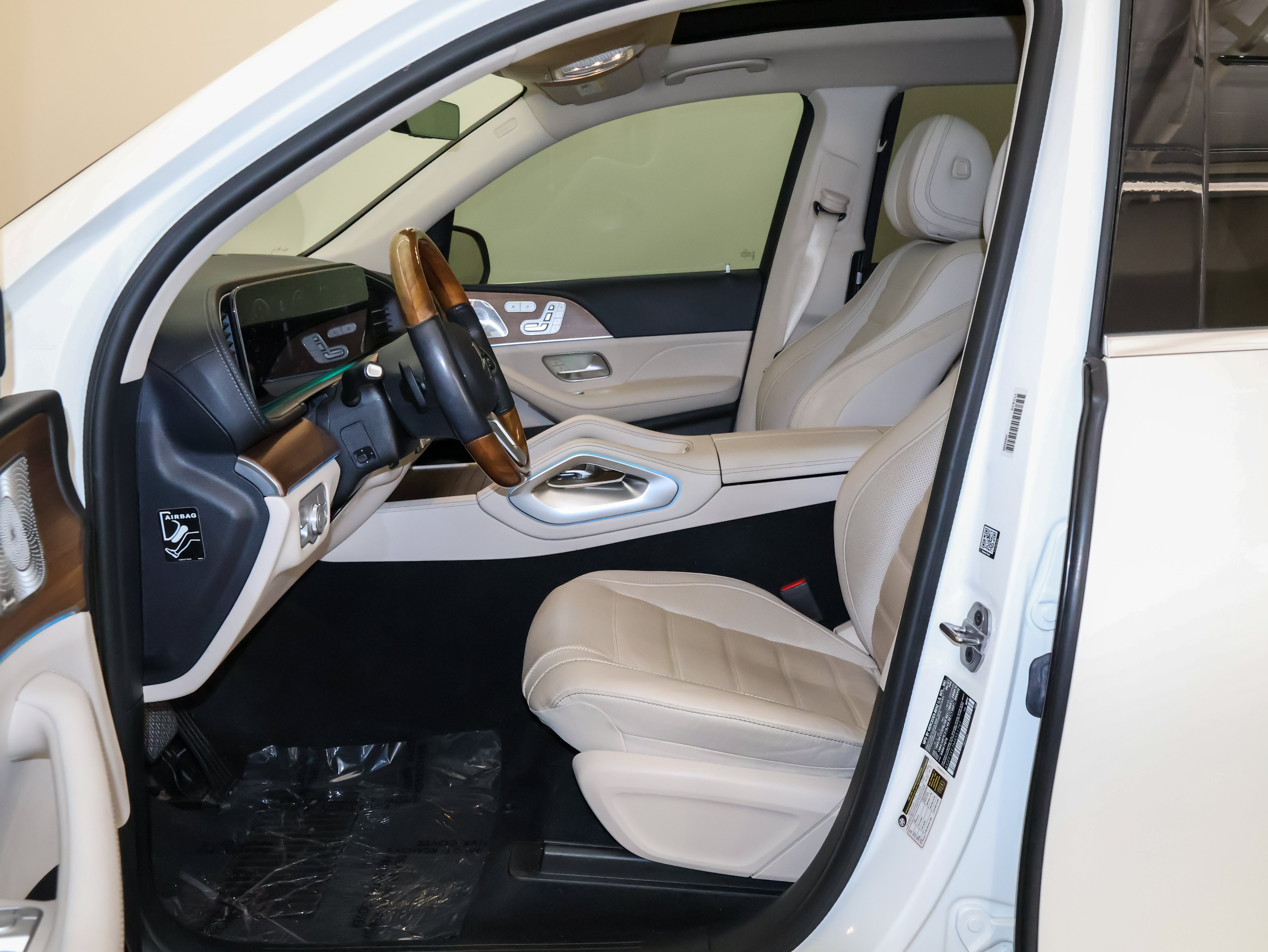 Used 2021 Mercedes-Benz GLS 450 4MATIC image 14