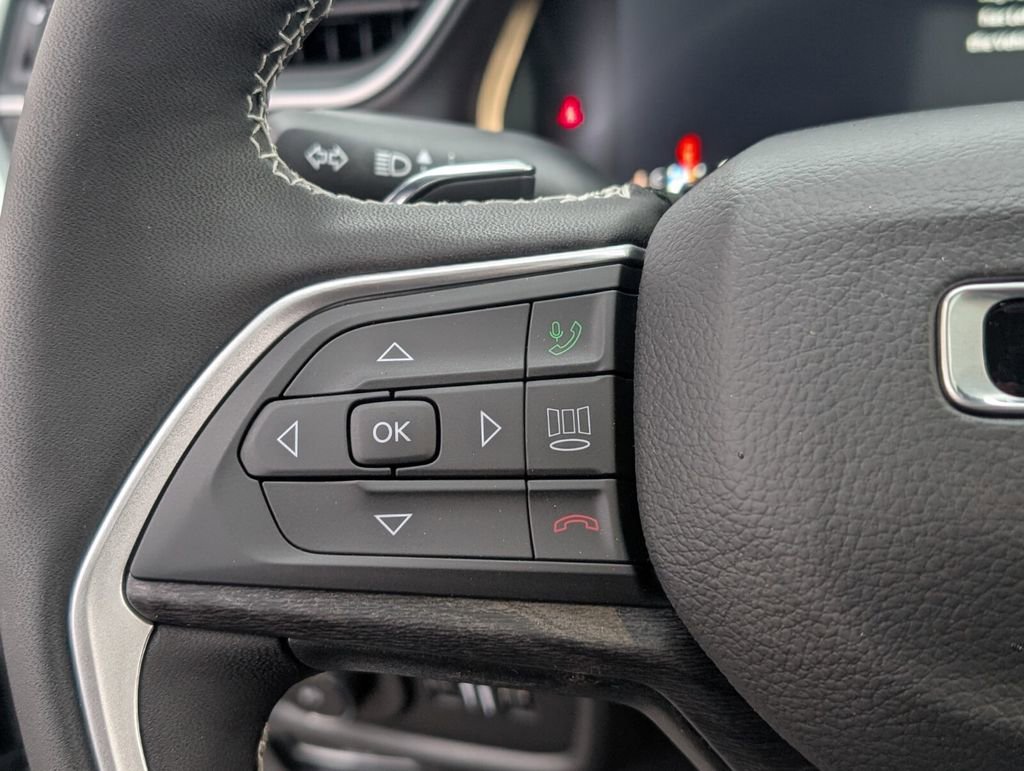 New 2025 Jeep Grand Cherokee Limited w/ Black Appearance Package image 23