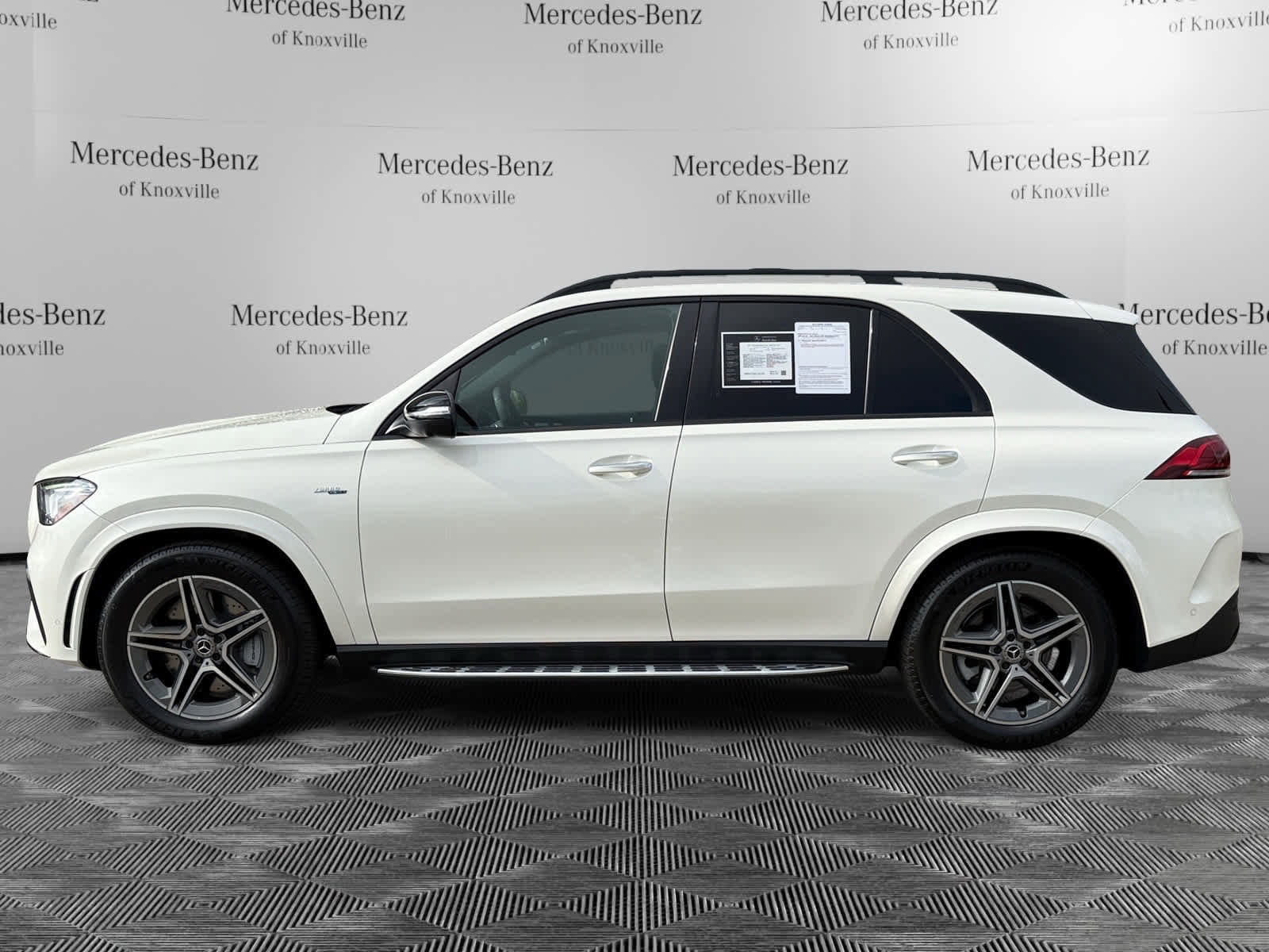 Certified 2021 Mercedes-Benz GLE 53 AMG 4MATIC image 2