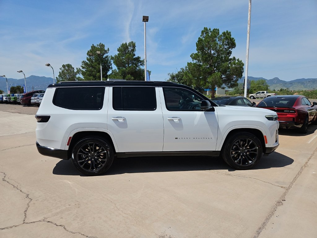 New 2026 Jeep Grand Wagoneer Summit AWD/4WD image 4