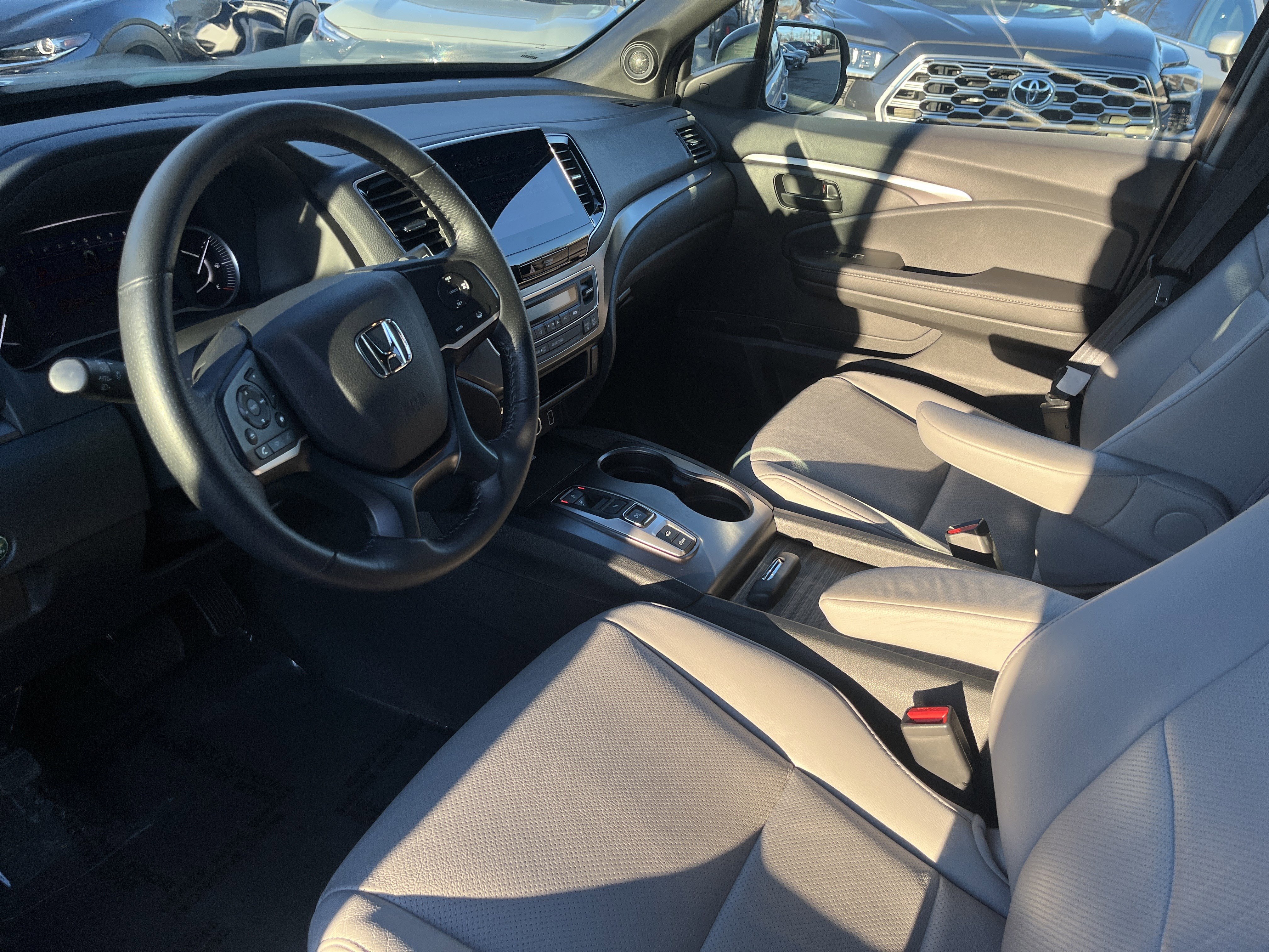 Used 2022 Honda Passport EX-L image 16