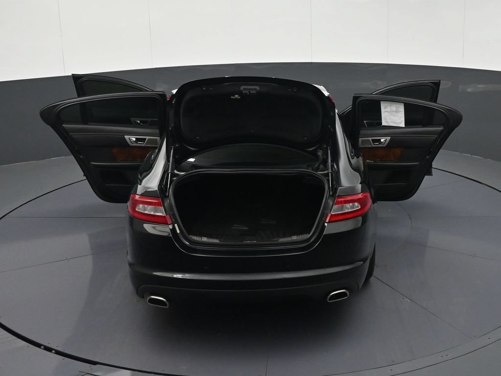 Used 2011 Jaguar XF Premium RWD image 42