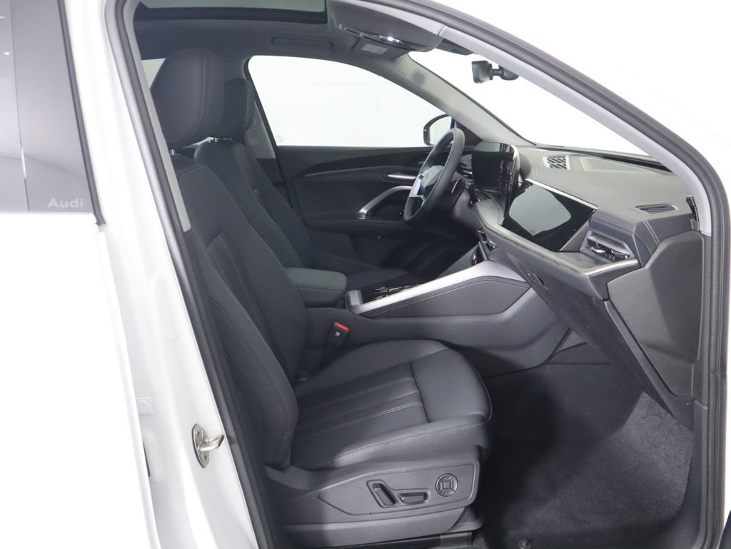 Used 2025 Audi Q5 Premium w/ Premium Plus AWD/4WD image 23