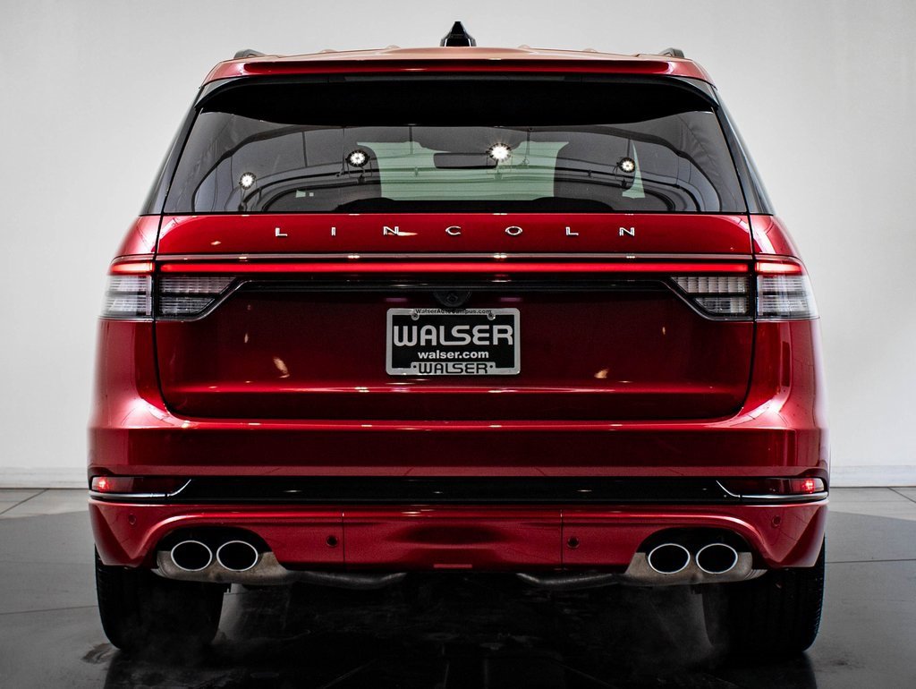 Used 2025 Lincoln Aviator Reserve w/ Equipment Group 201A image 10