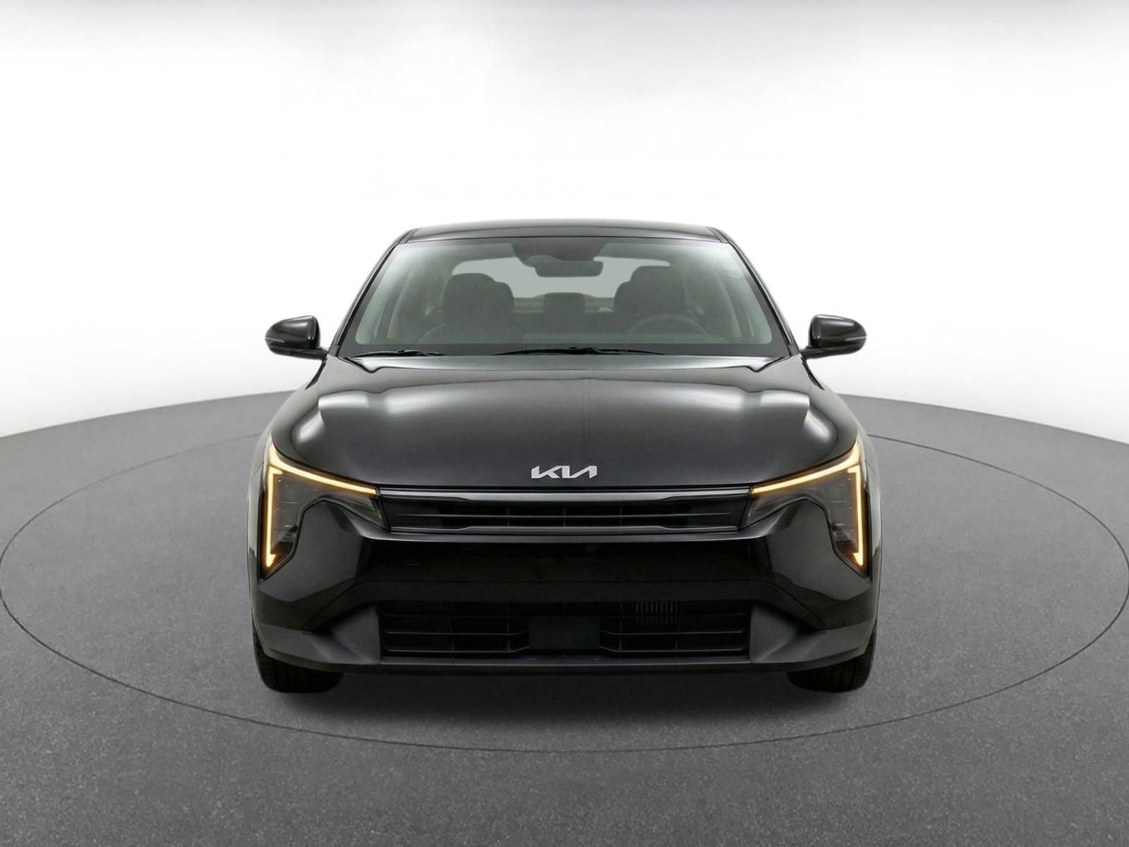 Used 2025 Kia K4 FWD image 2