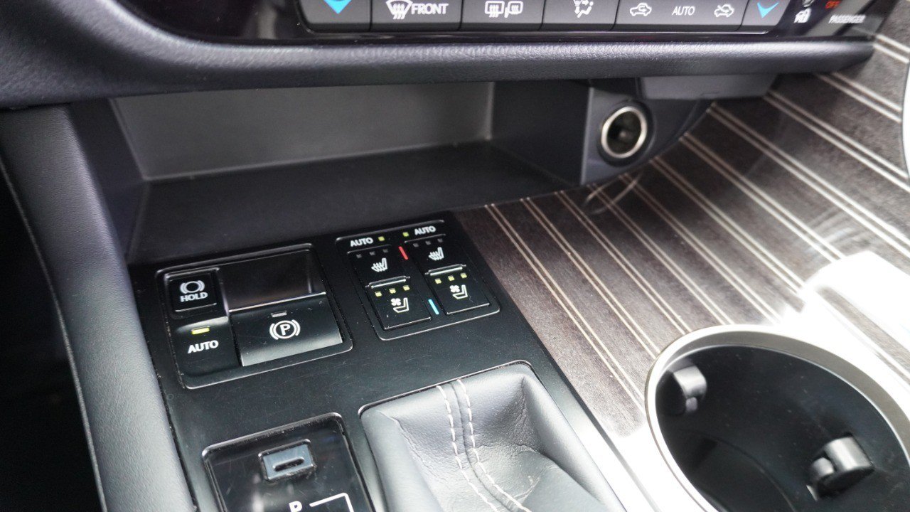 Used 2019 Lexus RX 350L Luxury w/ Accessory Package AWD/4WD image 19