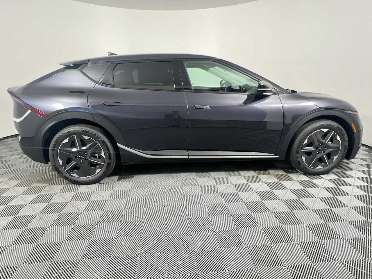 New 2026 Kia EV6 Light RWD image 2