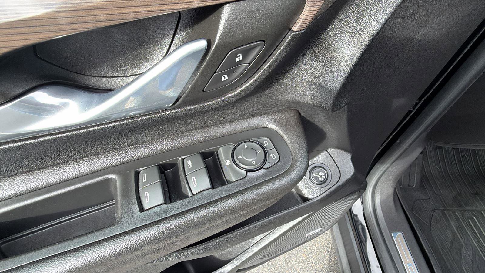 Used 2023 GMC Terrain Denali image 20