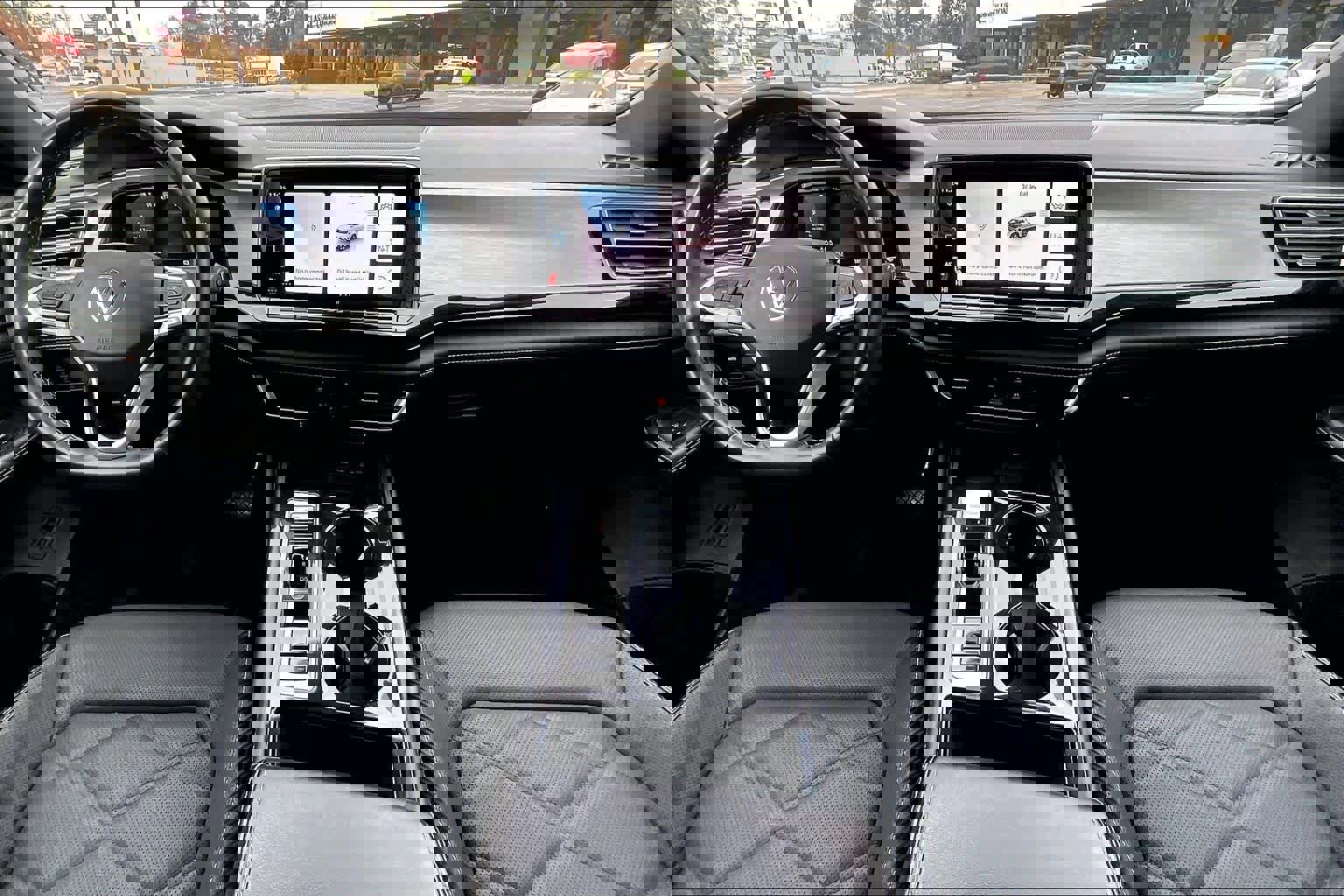 Used 2024 Volkswagen Atlas Cross Sport SE image 15