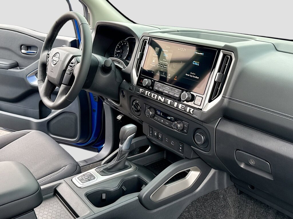 New 2026 Nissan Frontier SV image 5